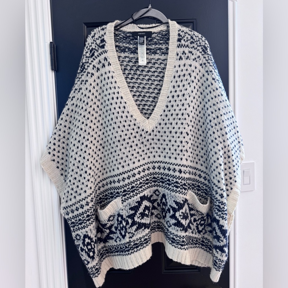 Forever 21 Navy and Cream Patterned Knit Cape Poncho NWOT